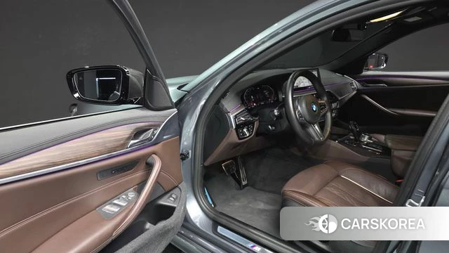 BMW 5 Series (G30) id 4722230 из Кореи 37