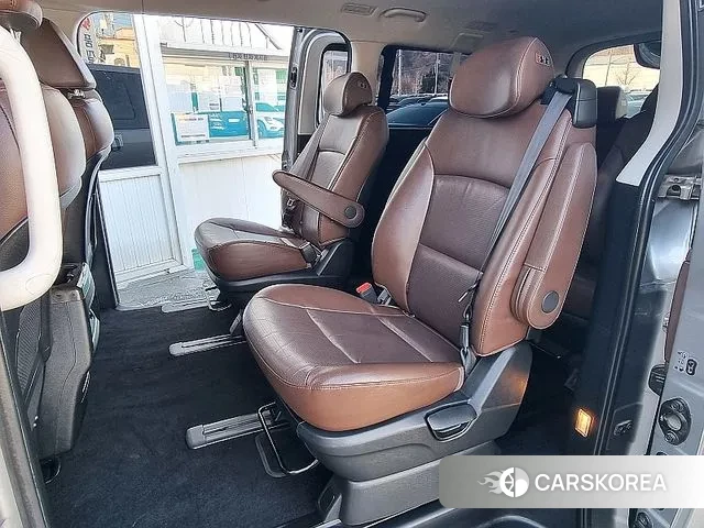 Hyundai The New Grand Starex id 3515292 из Кореи 19