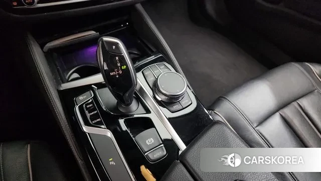 BMW 5 Series (G30) id 3687488 из Кореи 19