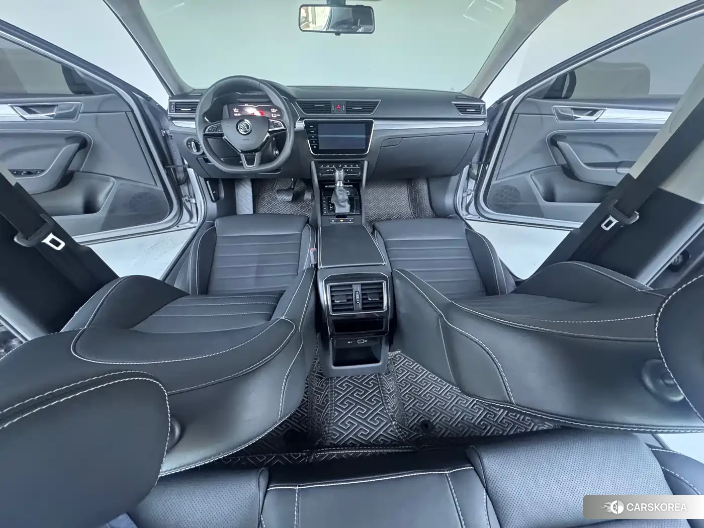 Skoda Superb id 4685929 из Китая 25