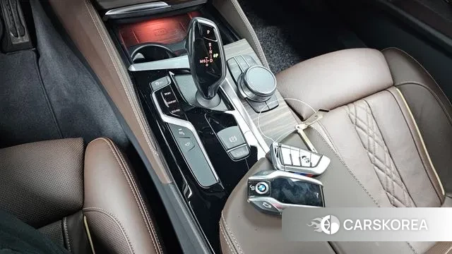 BMW 5 Series (G30) id 3017992 из Кореи 19