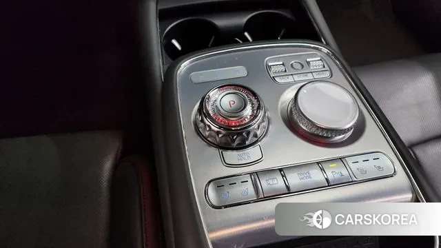 Genesis G90 (RS4) id 3518415 из Кореи 19