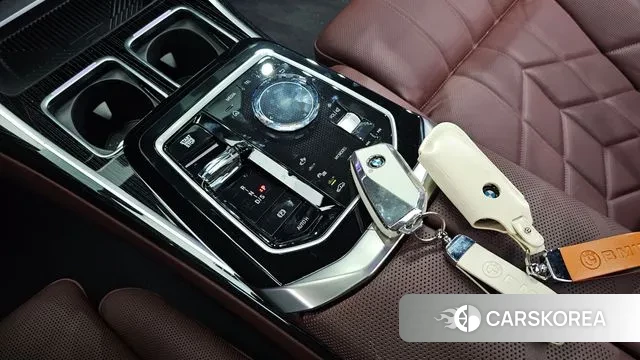 BMW 7 Series (G70) id 3486985 из Кореи 19