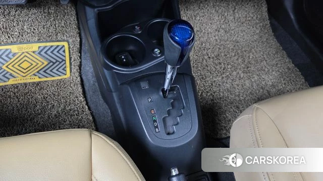 Toyota Prius C id 4759945 из Кореи 31