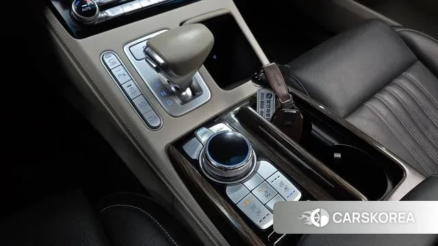 Genesis G90 id 3789325 из Кореи 19