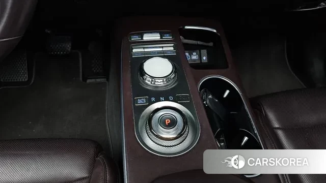 Genesis GV70 id 3702425 из Кореи 19