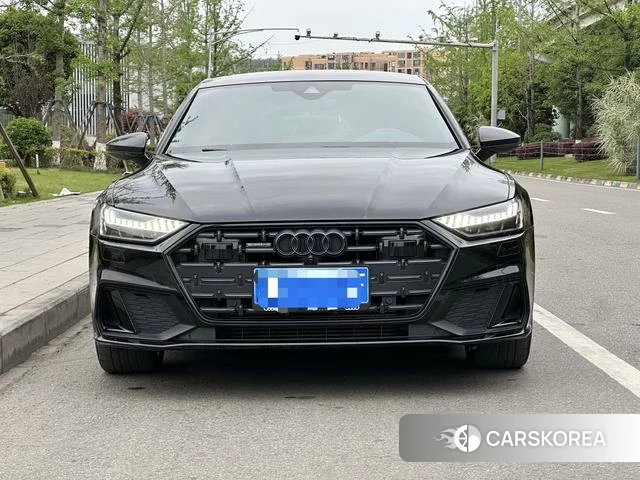 Audi A7L id 4266039 из Китая 10