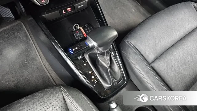 Kia Stonic id 3055531 из Кореи 19