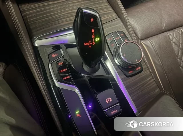 BMW 5 Series (G30) id 3757119 из Кореи 19