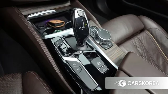 BMW 5 Series (G30) id 3773287 из Кореи 19