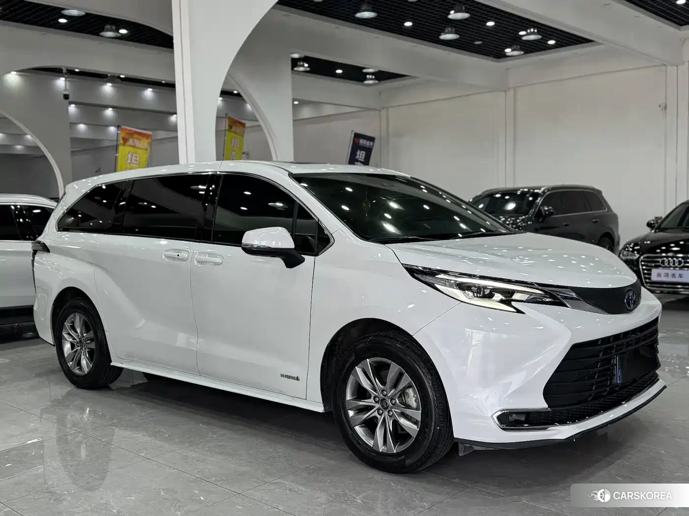 Toyota Sienna id 4548051 из Китая 9