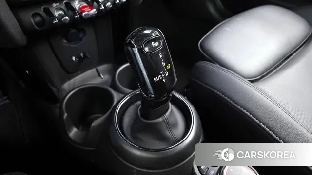 Mini Cooper D id 3692490 из Кореи 19