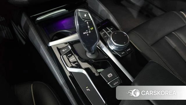 BMW 5 Series (G30) id 3937042 из Кореи 19