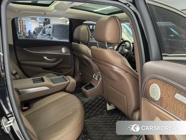 Mercedes-Benz E-class id 4300805 из Китая 9