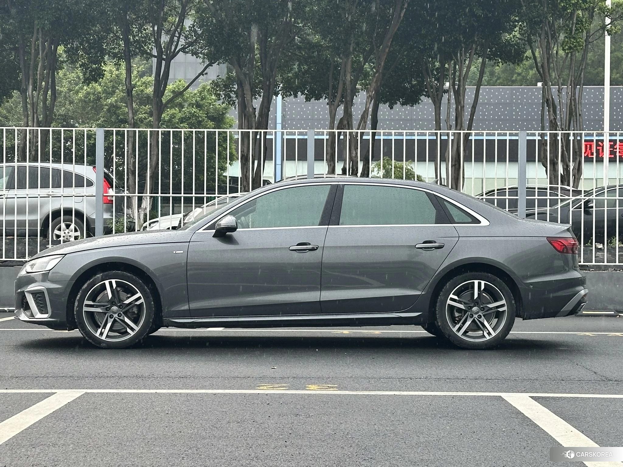 Audi A4L id 4514980 из Китая 17