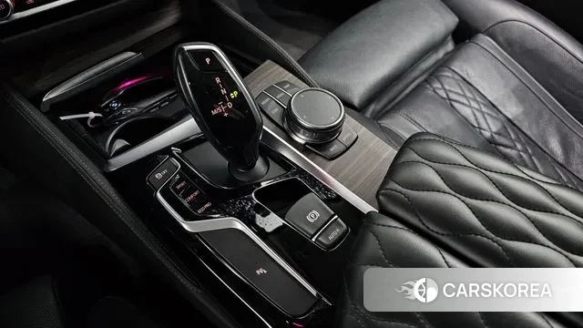 BMW 5 Series (G30) id 3004787 из Кореи 19