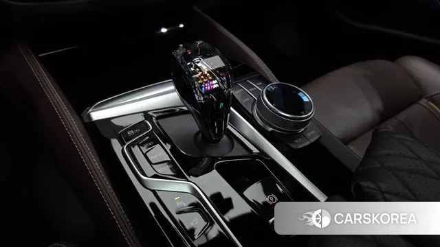 BMW 5 Series (G30) id 3185697 из Кореи 19