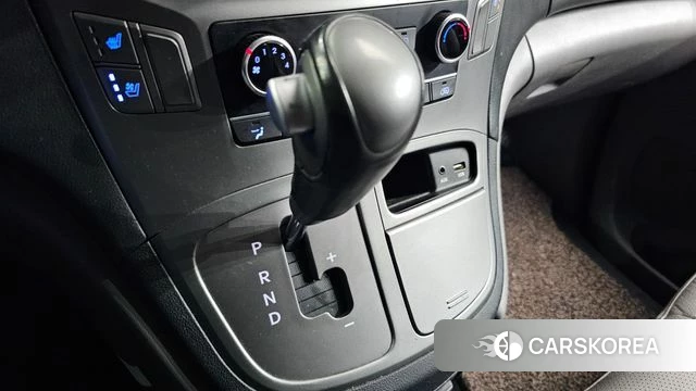 Hyundai The New Grand Starex id 3899706 из Кореи 19