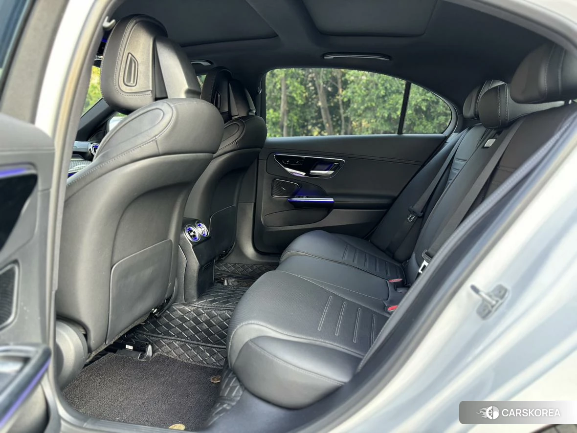 Mercedes-Benz Class C id 4420197 из Китая 9