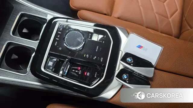 BMW 7 Series (G70) id 3486979 из Кореи 19