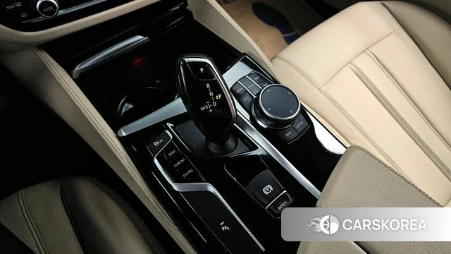 BMW 5 Series (G30) id 3813824 из Кореи 19