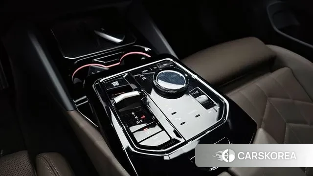 BMW 5 Series (G60) id 3763263 из Кореи 19