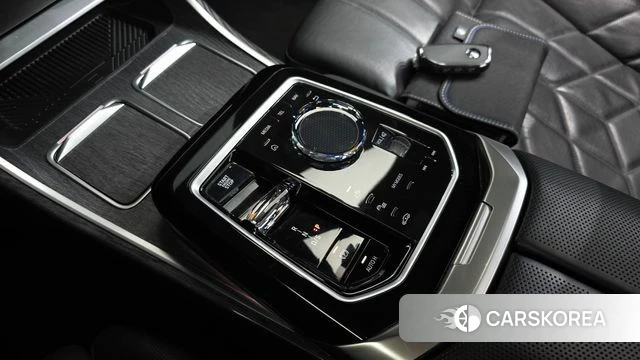 BMW 7 Series (G70) id 4185896 из Кореи 38