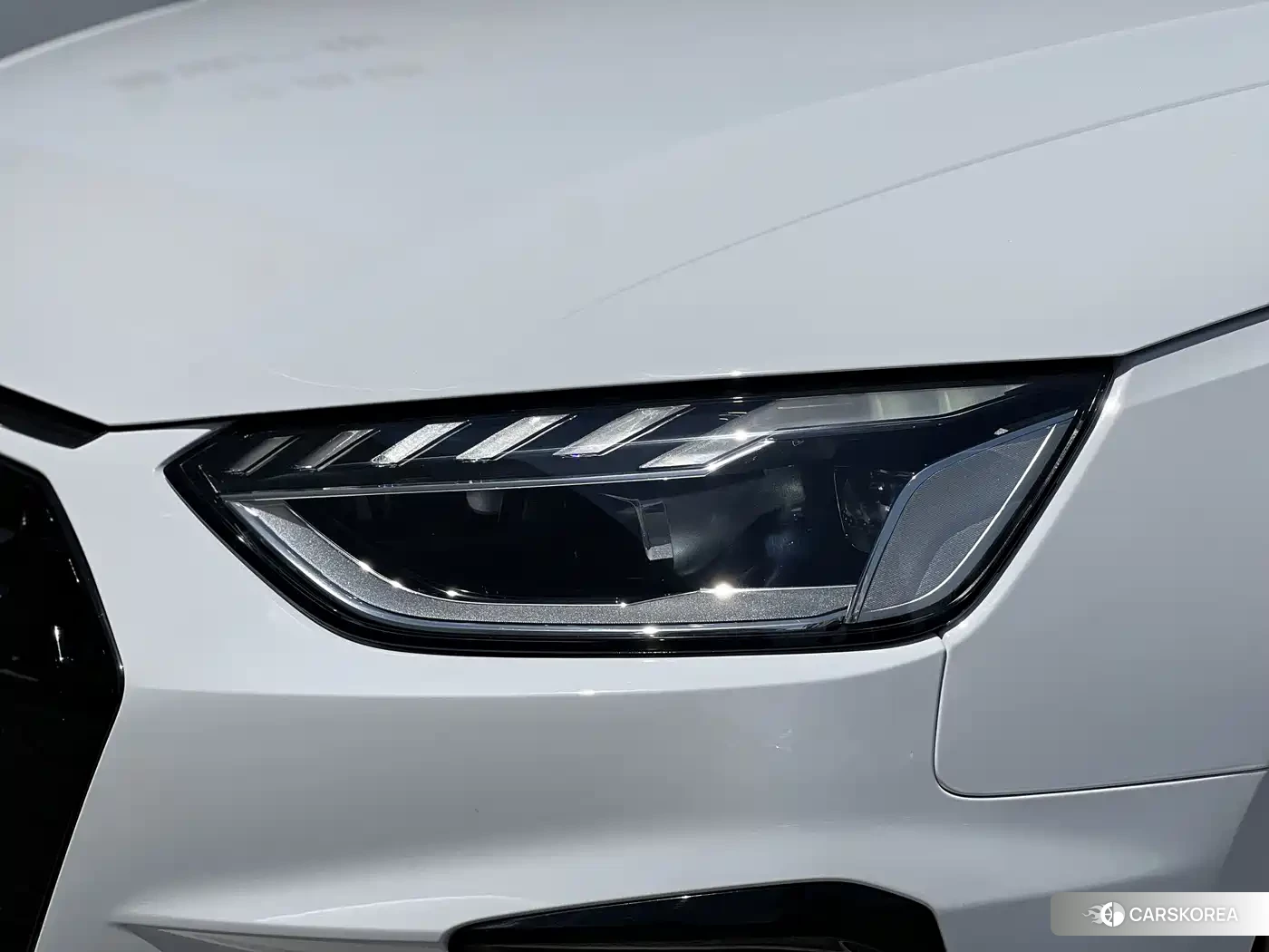 Audi A4L id 4606883 из Китая 14