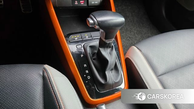 Kia Stonic id 4596329 из Кореи 19