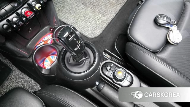 Mini Cooper D id 4384873 из Кореи 29