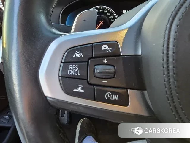 BMW 5 Series (G30) id 3520108 из Кореи 14