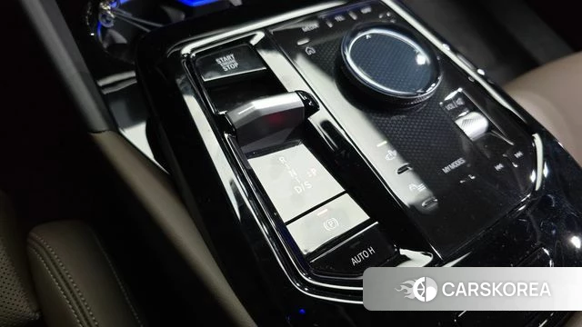 BMW 5 Series (G60) id 3890980 из Кореи 19