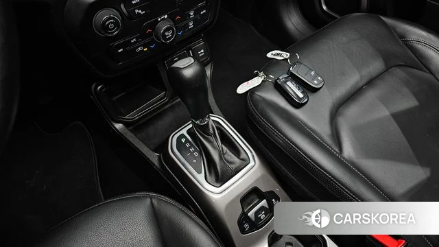 Jeep Renegade id 3903414 из Кореи 19