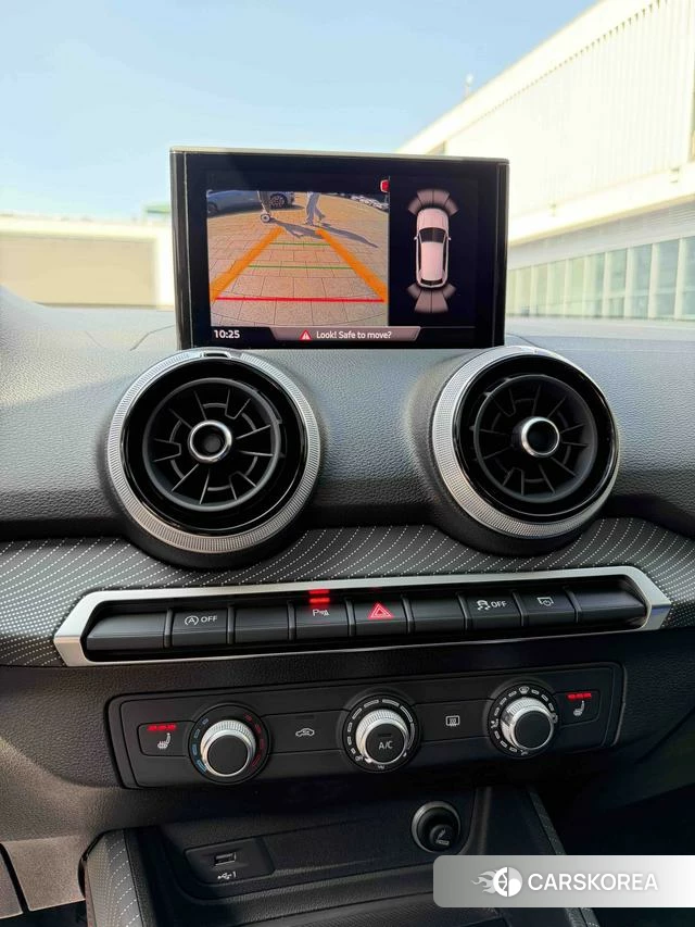 Audi Q2L id 4277112 из Китая 16