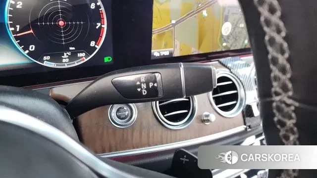 Mercedes-Benz E-Class W213 id 3547481 из Кореи 19