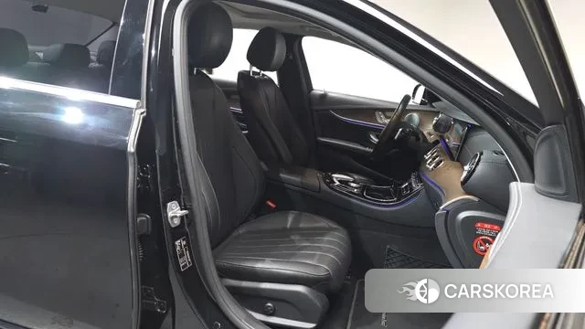 Mercedes-Benz E-Class W213 id 3737339 из Кореи 19