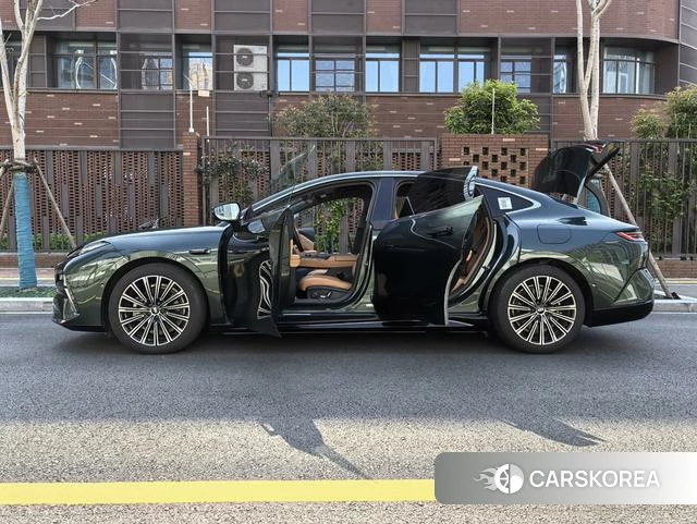 Geely Galaxy Galaxy Sparkle 8 PHEV id 4207027 из Китая 9