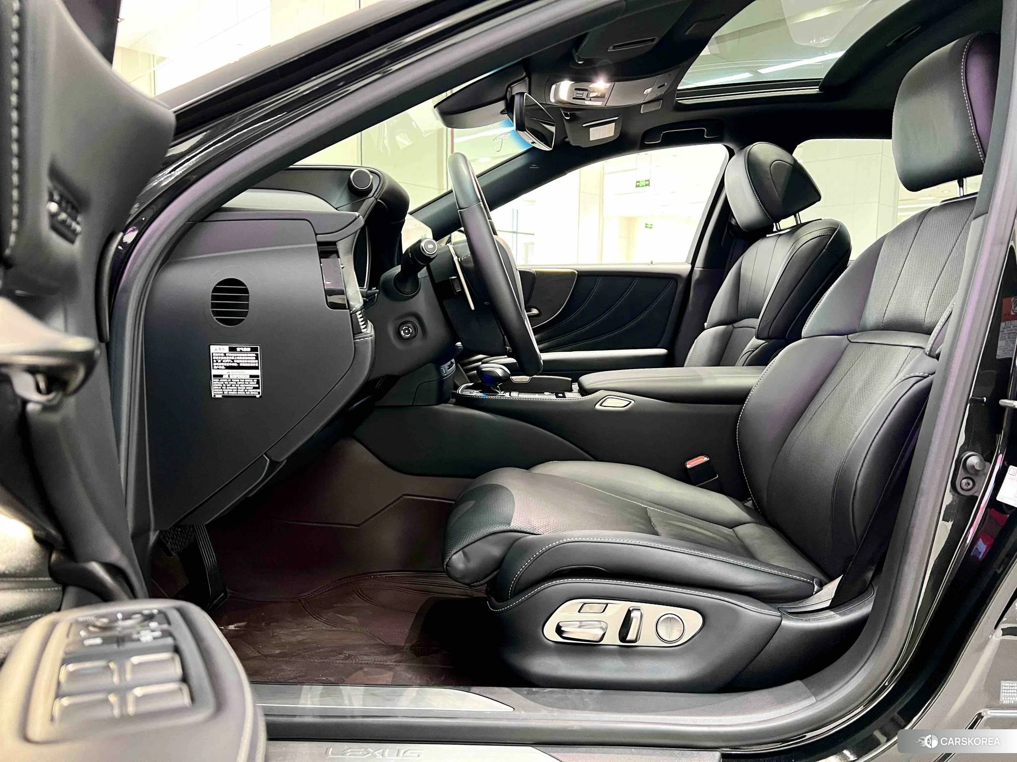 Lexus LS id 4504779 из Китая 9