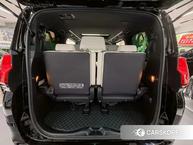 Lexus LM id 4273119 из Китая 14
