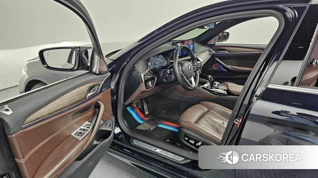 BMW 5 Series (G30) id 4677972 из Кореи 33