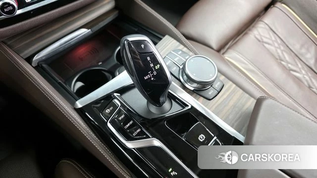 BMW 5 Series (G30) id 3915266 из Кореи 19