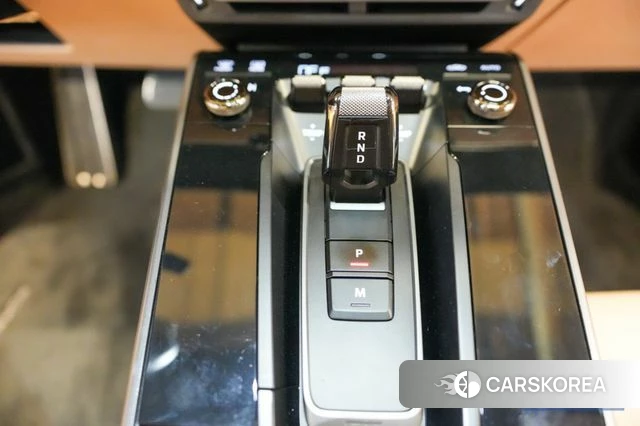 Porsche 911(992) id 4339044 из Кореи 19