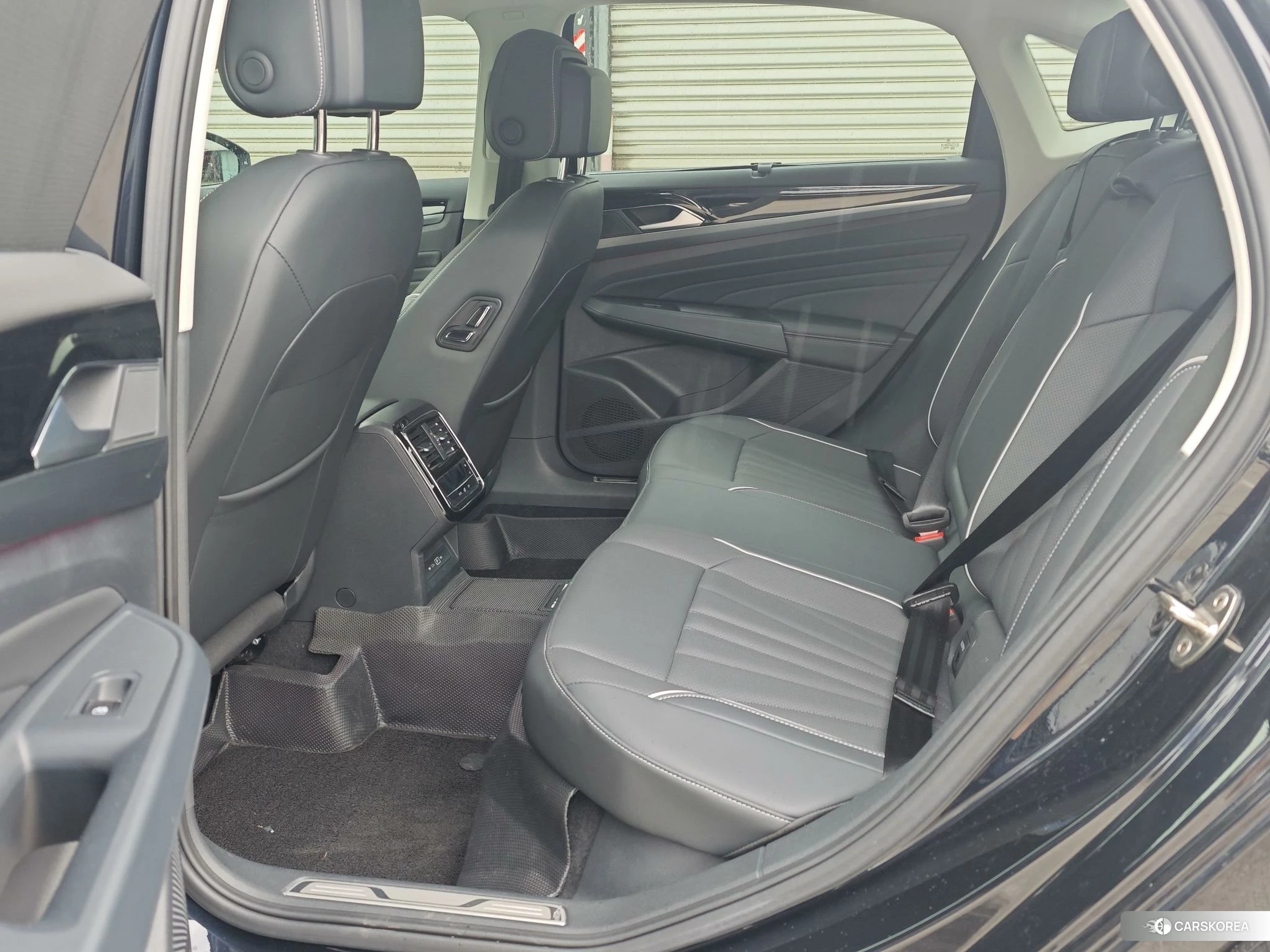 Volkswagen Passat id 4487496 из Китая 9