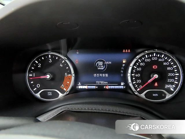 Jeep Renegade id 4356449 из Кореи 19