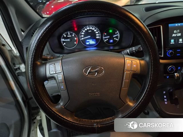 Hyundai The New Grand Starex id 4416236 из Кореи 18