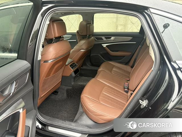 Audi A6L id 4260292 из Китая 13