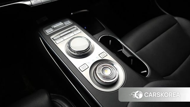 Genesis GV70 id 4201924 из Кореи 31