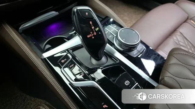 BMW 5 Series (G30) id 3518255 из Кореи 19