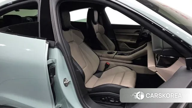 Porsche Taycan id 3388286 из Кореи 19