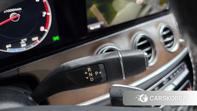 Mercedes-Benz E-Class W213 id 3651924 из Кореи 19